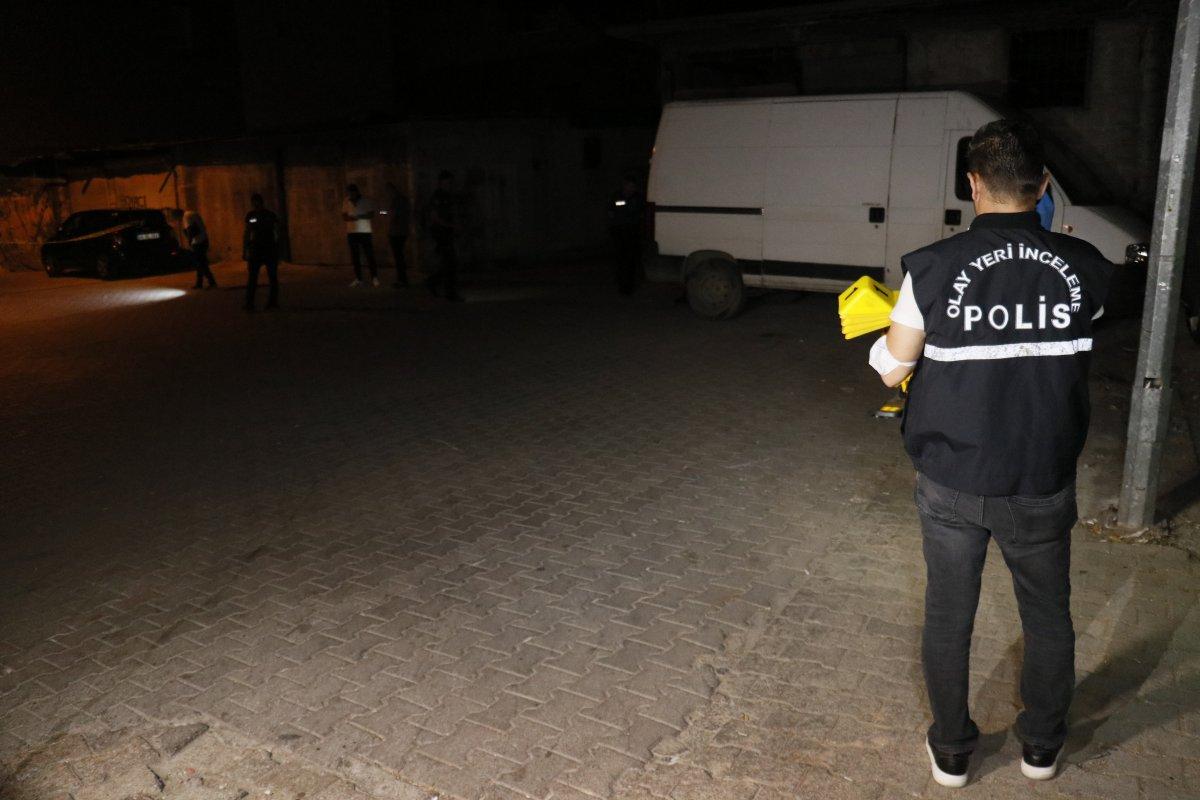 Adana'da silahlı ve bıçaklı kavga: 2 yaralı