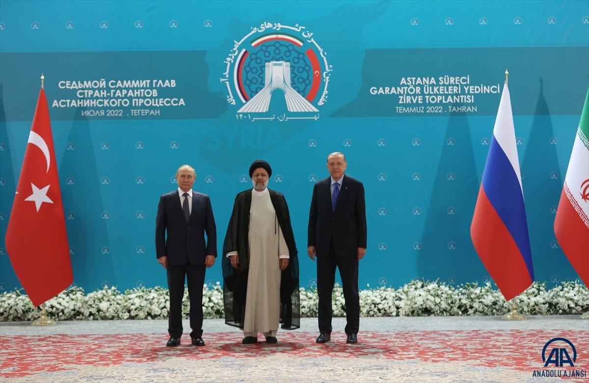 Tahran'da üçlü zirve