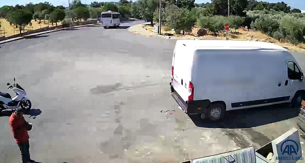 Bodrum'da bir kişiye, konteyner önüne döktüğü atıklar geri toplatıldı