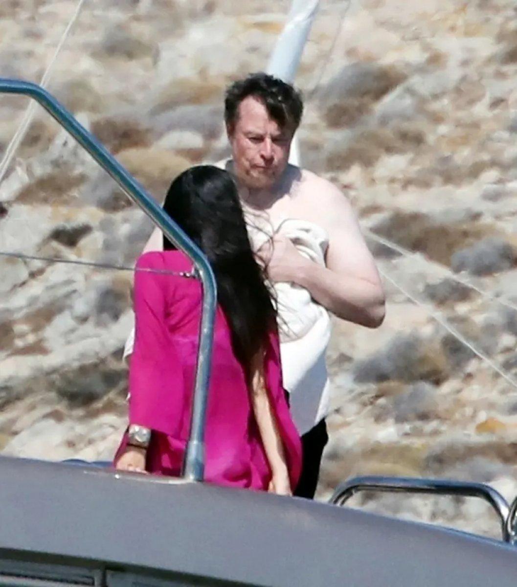 Elon Musk, Yunan adası Mikonos'ta tatilde