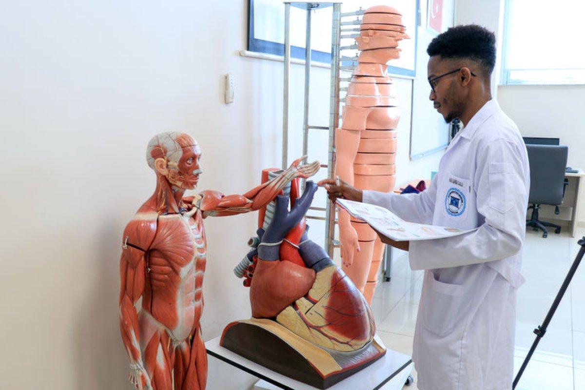 Türkiye'de aldığı tıp eğitimiyle ülkesine fayda sağlayacak