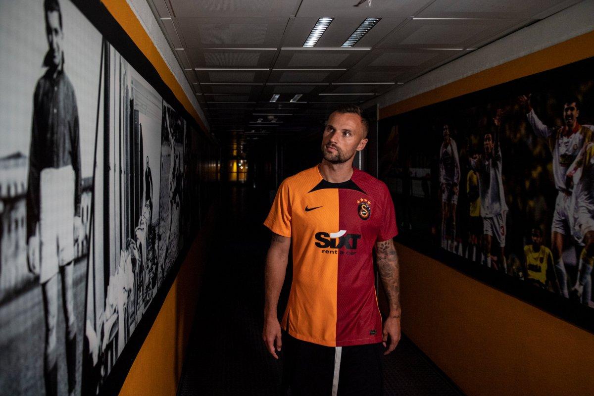 Galatasaray, Haris Seferovic'i kadrosuna kattığını açıkladı