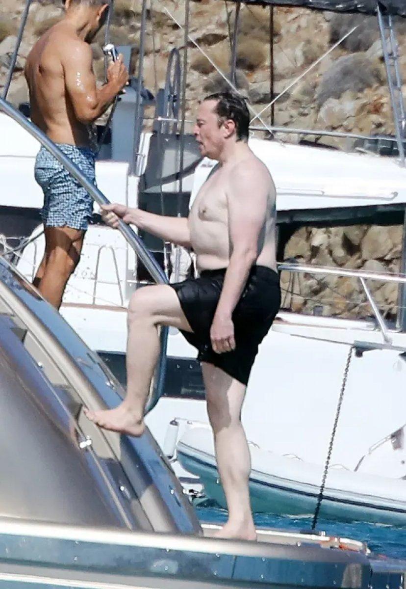 Elon Musk, Yunan adası Mikonos'ta tatilde