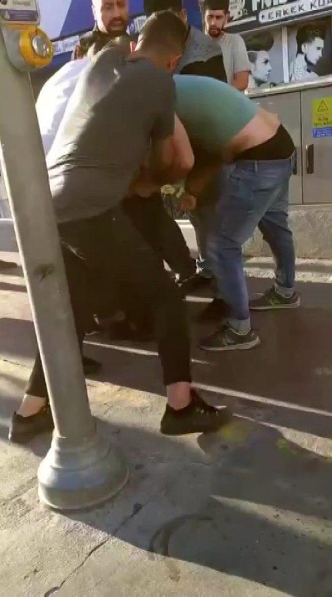 Esenyurt’ta boşanmak isteyen eşini kaçırmaya çalıştı