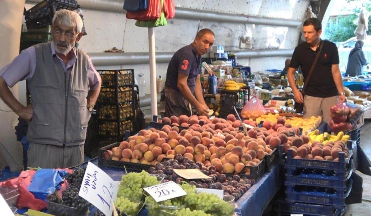 Bursa'da pazar tezgahlarında fiyatlar düştü