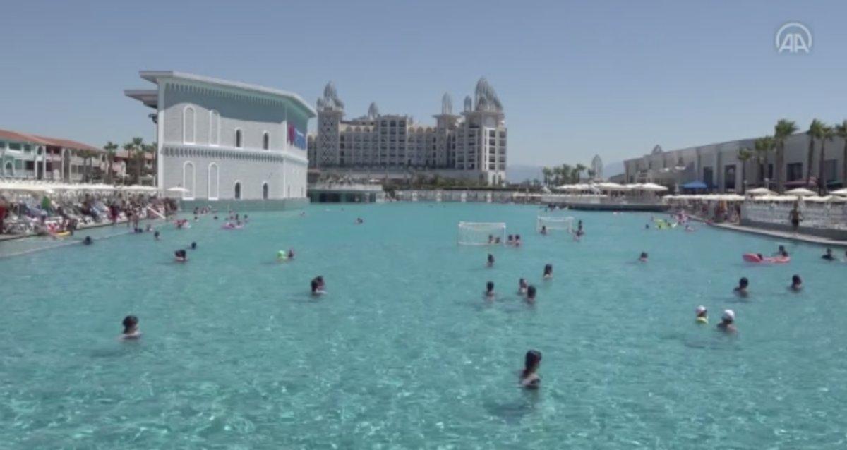 Antalya'da tatil yoğunluğu arttı