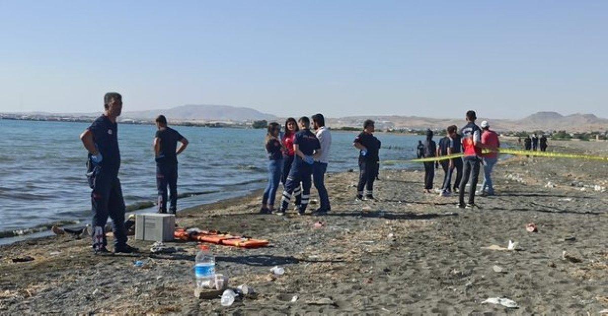 Van Gölü'ne giren 6 çocuktan 2'si boğuldu