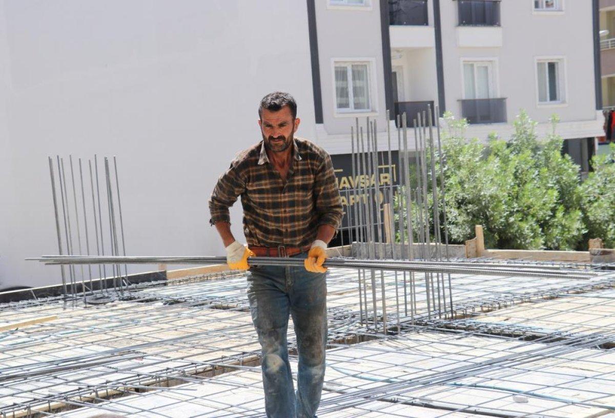 Van’da işçiler 33 derecede ekmek mücadelesi veriyor