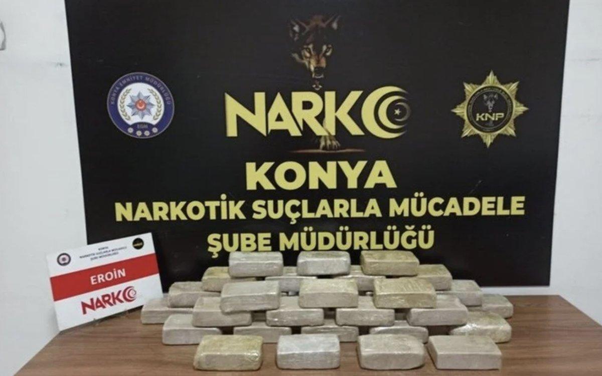 Uyuşturucu çetesinin kuryeliğini yapan polis, başındaki isim de savcı çıktı