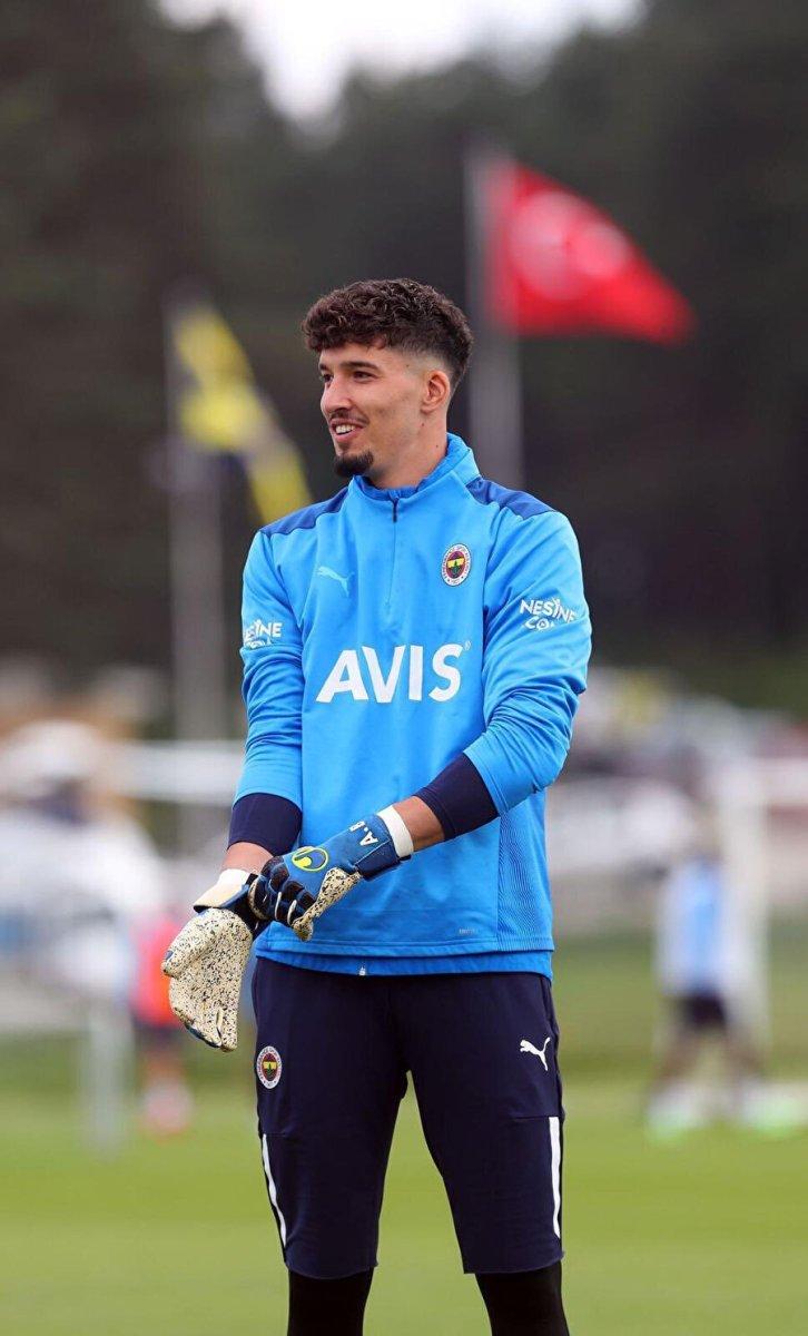 Napoli'den Altay Bayındır'a da teklif geldi