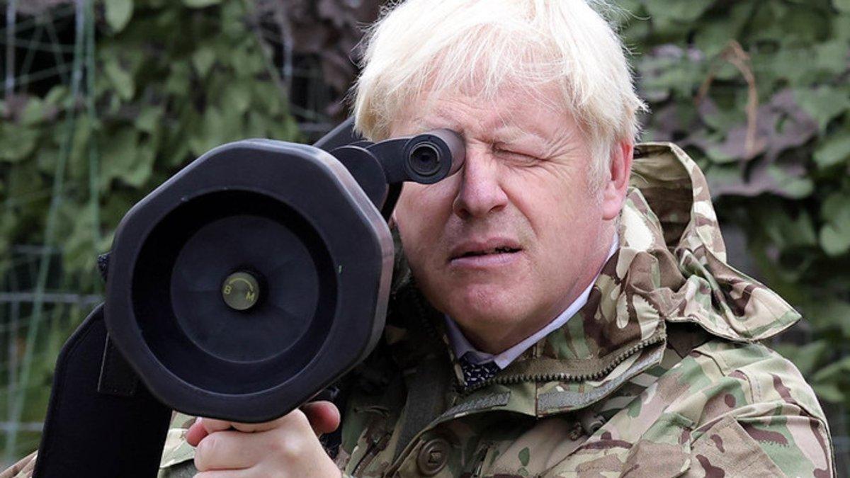 Boris Johnson el bombası attı