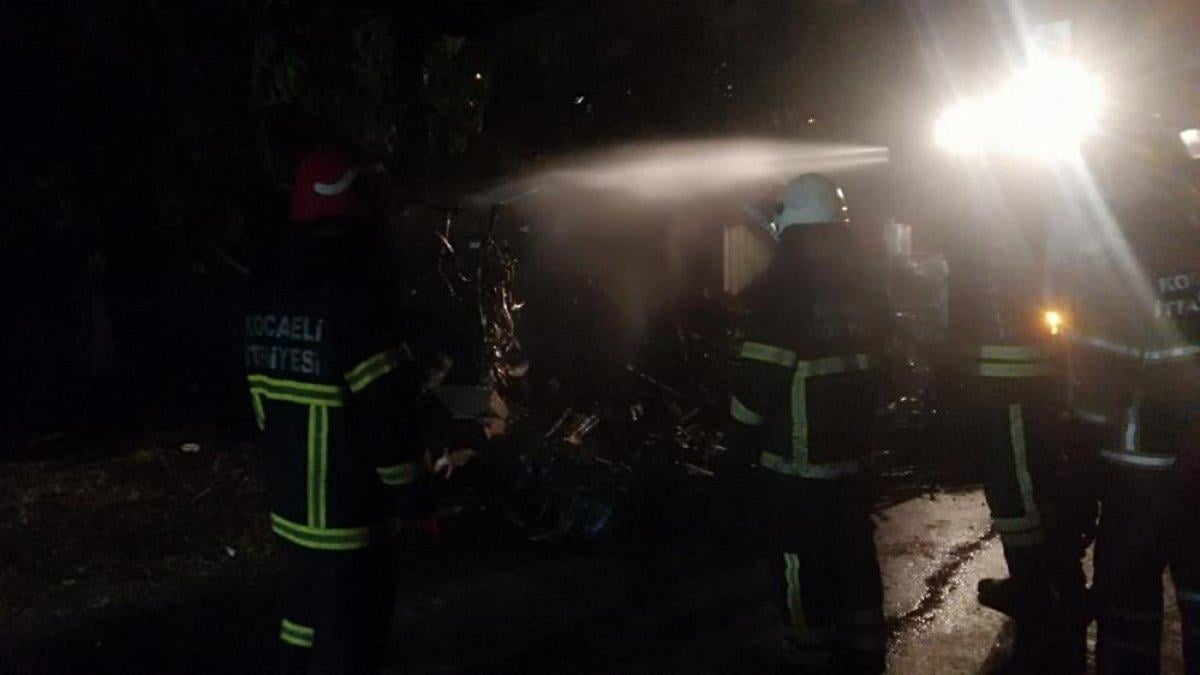 Kocaeli'de maytaplı oyun barakayı küle çevirdi