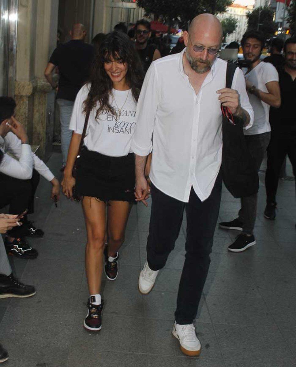 Aşka küsen Selin Şekerci yeni sevgilisiyle görüntülendi