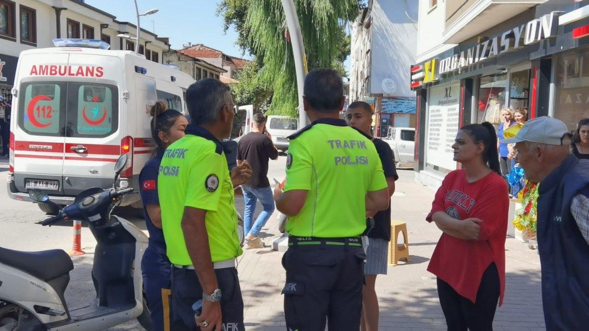 Bursa'da kadın sürücü engelli genci darbetti