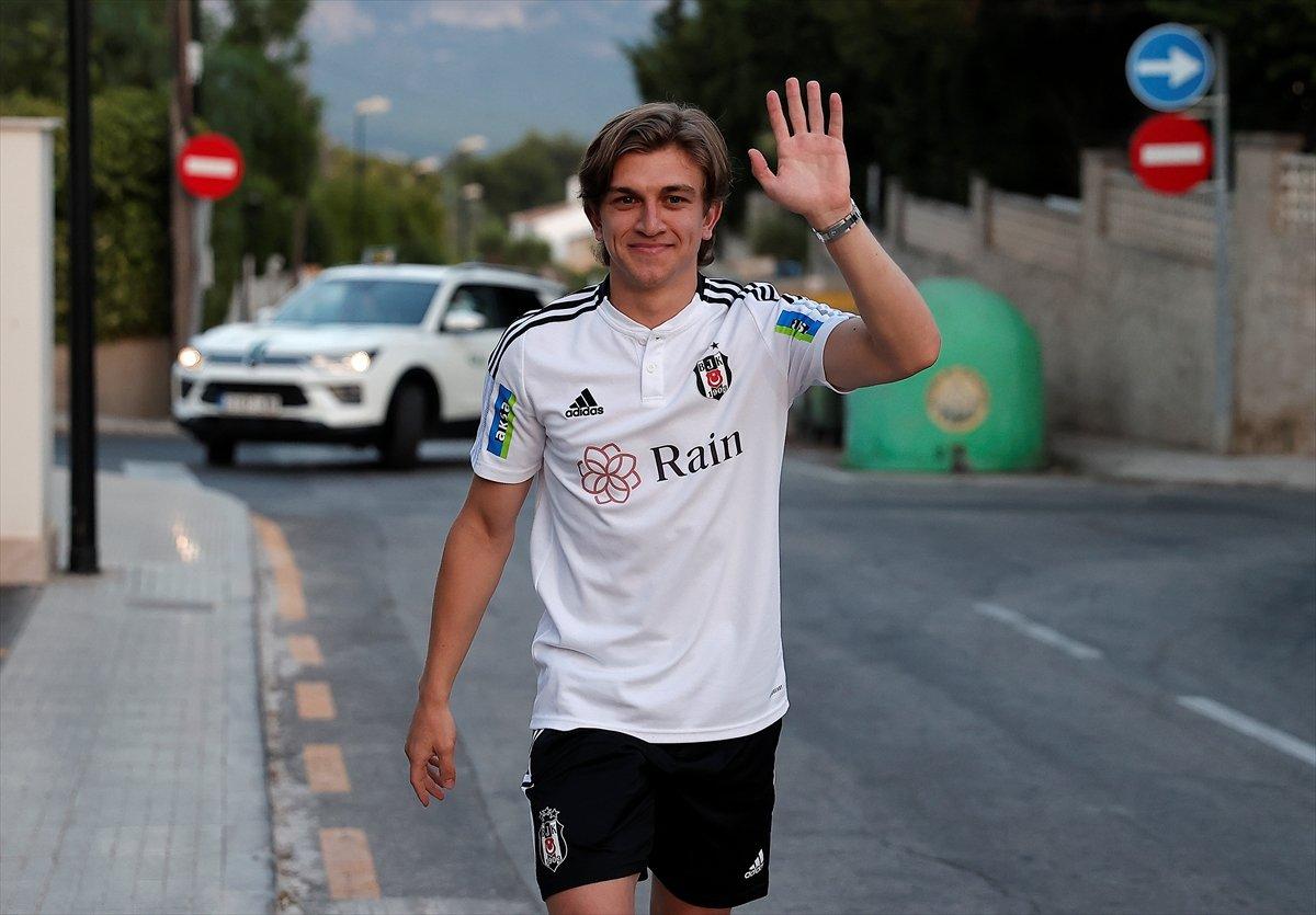 Beşiktaş'tan ayrılan Rıdvan Yılmaz gözyaşlarını tutamadı