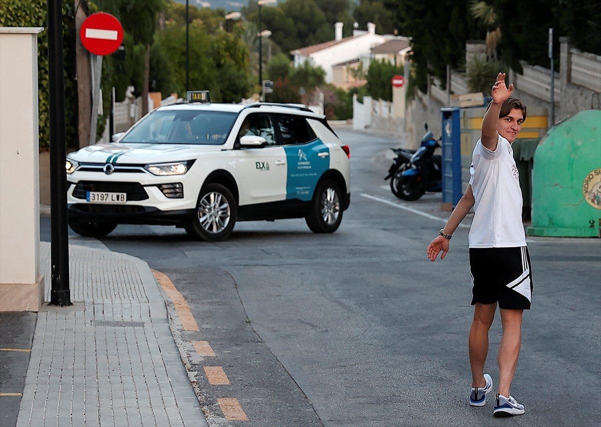 Beşiktaş'tan ayrılan Rıdvan Yılmaz gözyaşlarını tutamadı