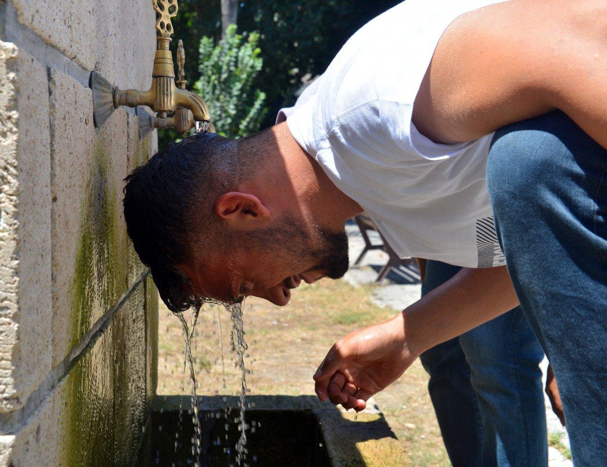 Adana’da termometreler 42 dereceyi gösterdi