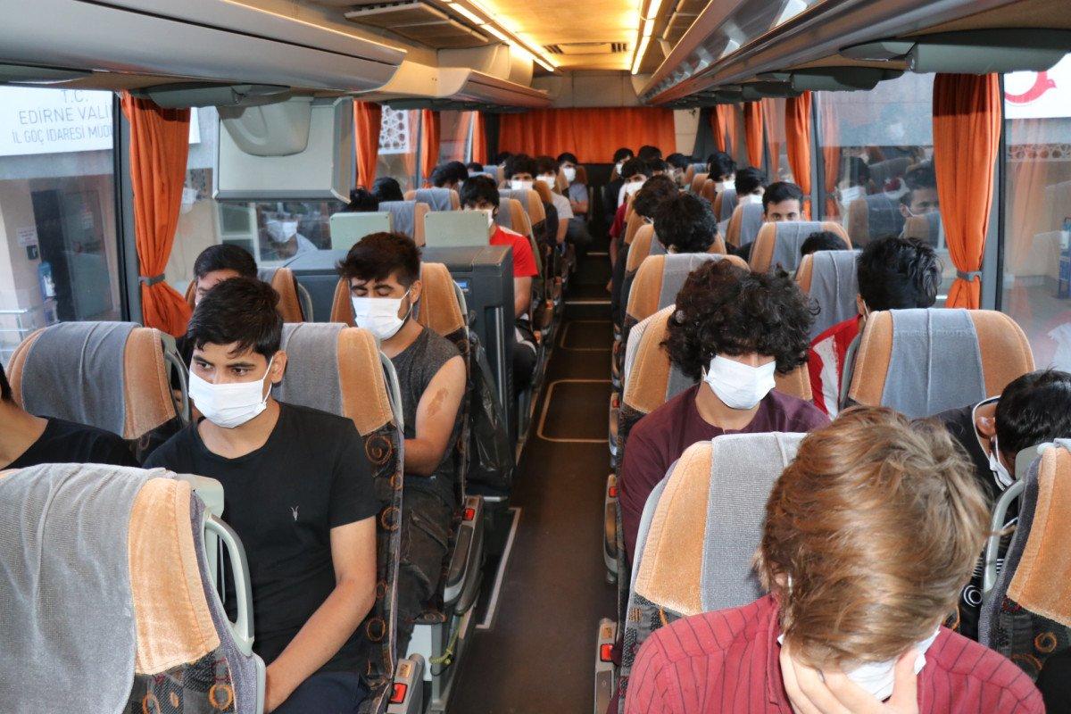 542 kaçak Afgan, ülkelerine gönderildi