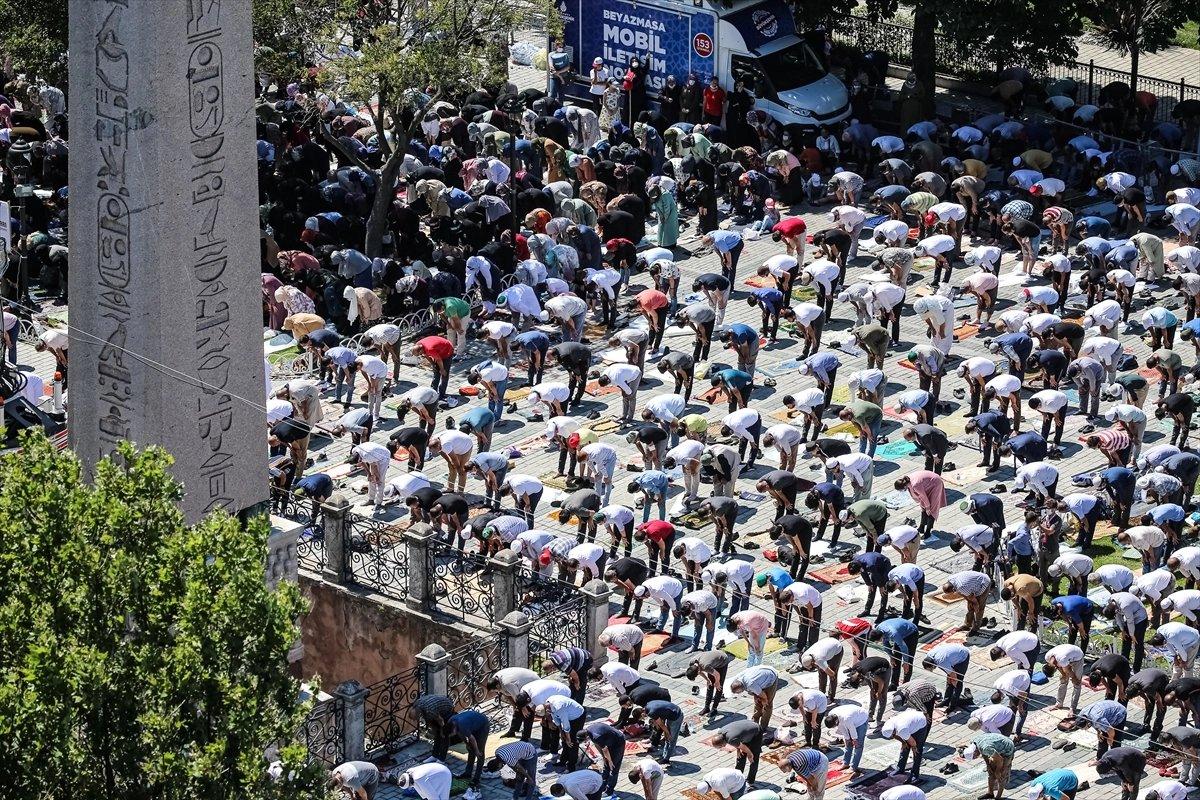 Ayasofya Camii’nin ibadete açılışının ikinci yılı