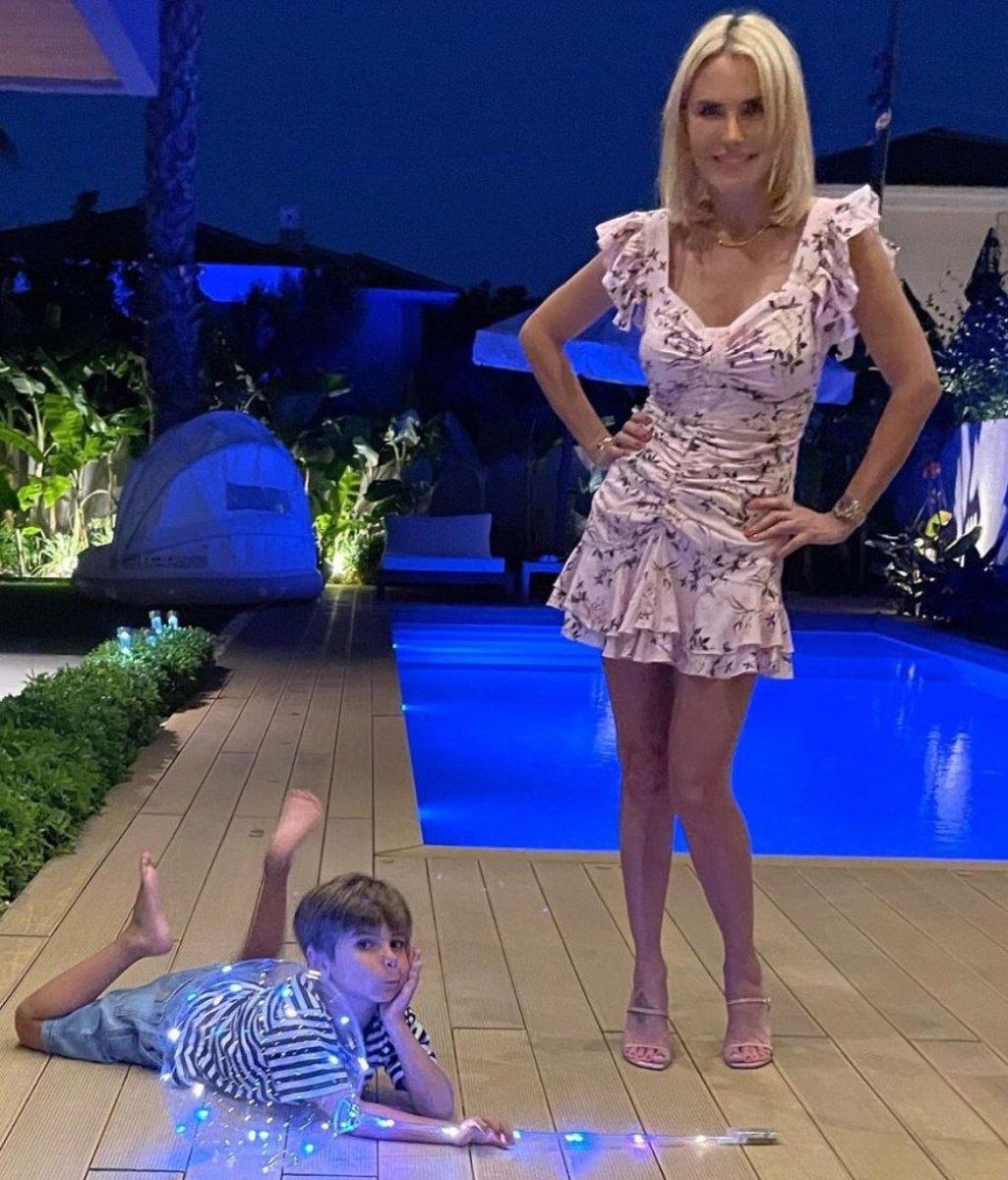 Ece Erken havuz başı fotoğrafına gelen yoruma öfkelendi