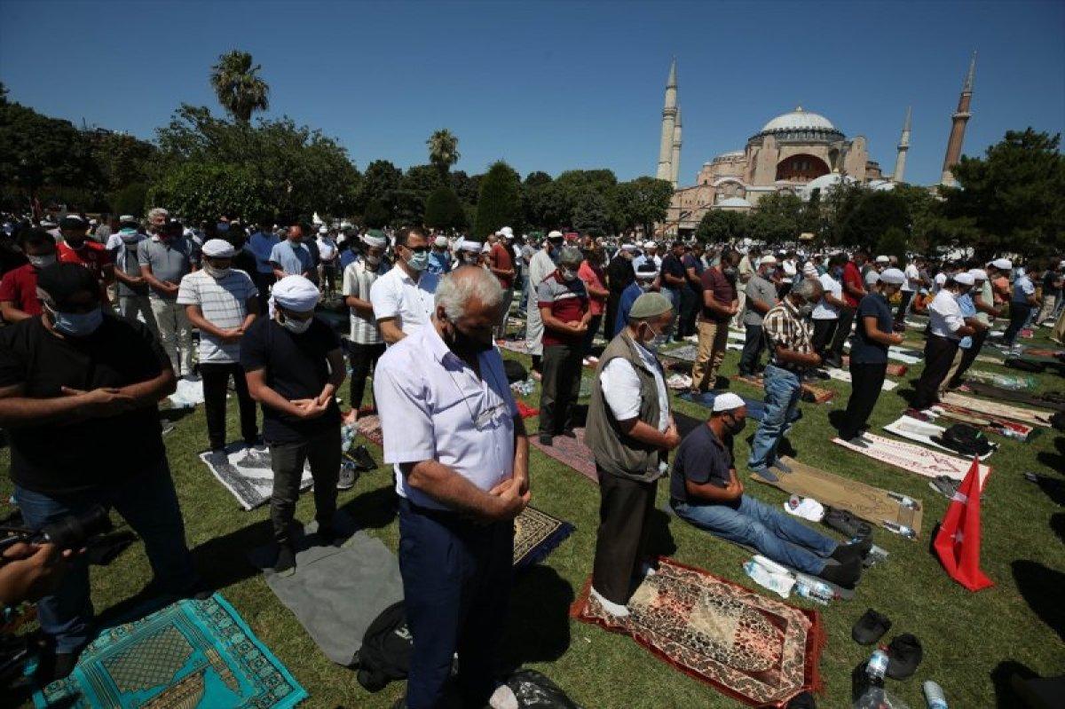 Ayasofya Camii’nin ibadete açılışının ikinci yılı