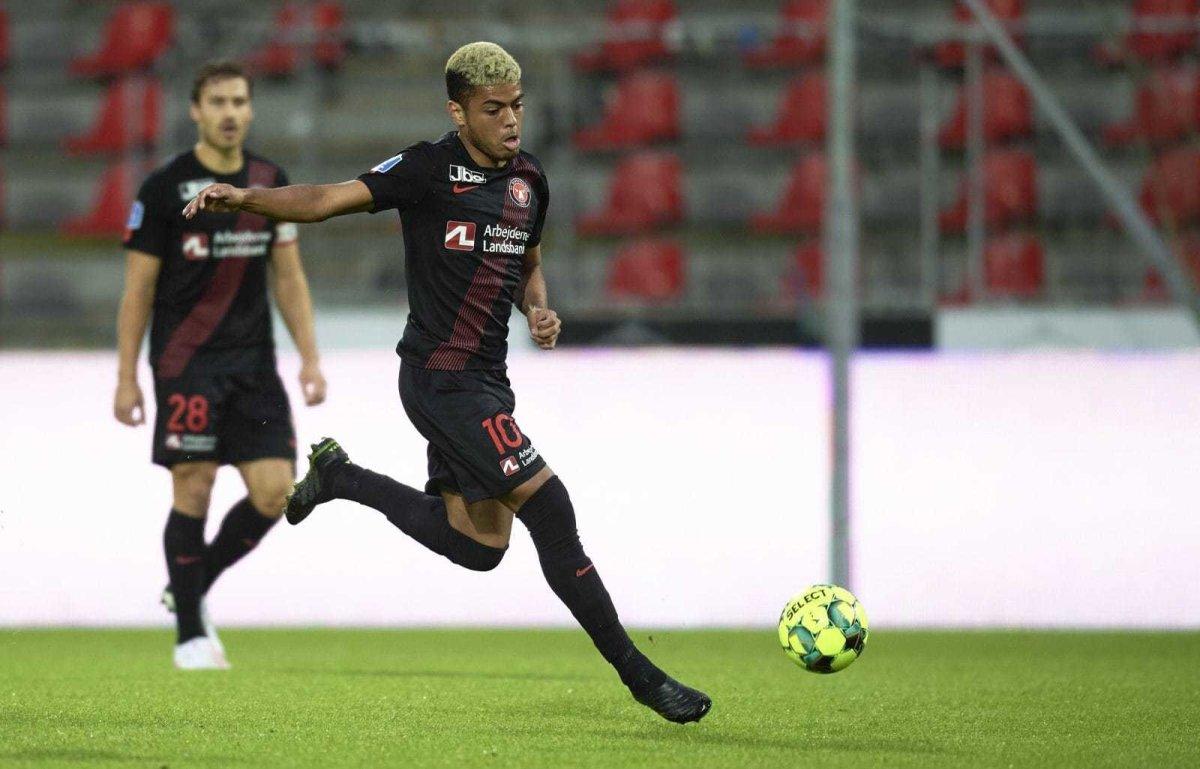 Galatasaray, Evander ile anlaştı