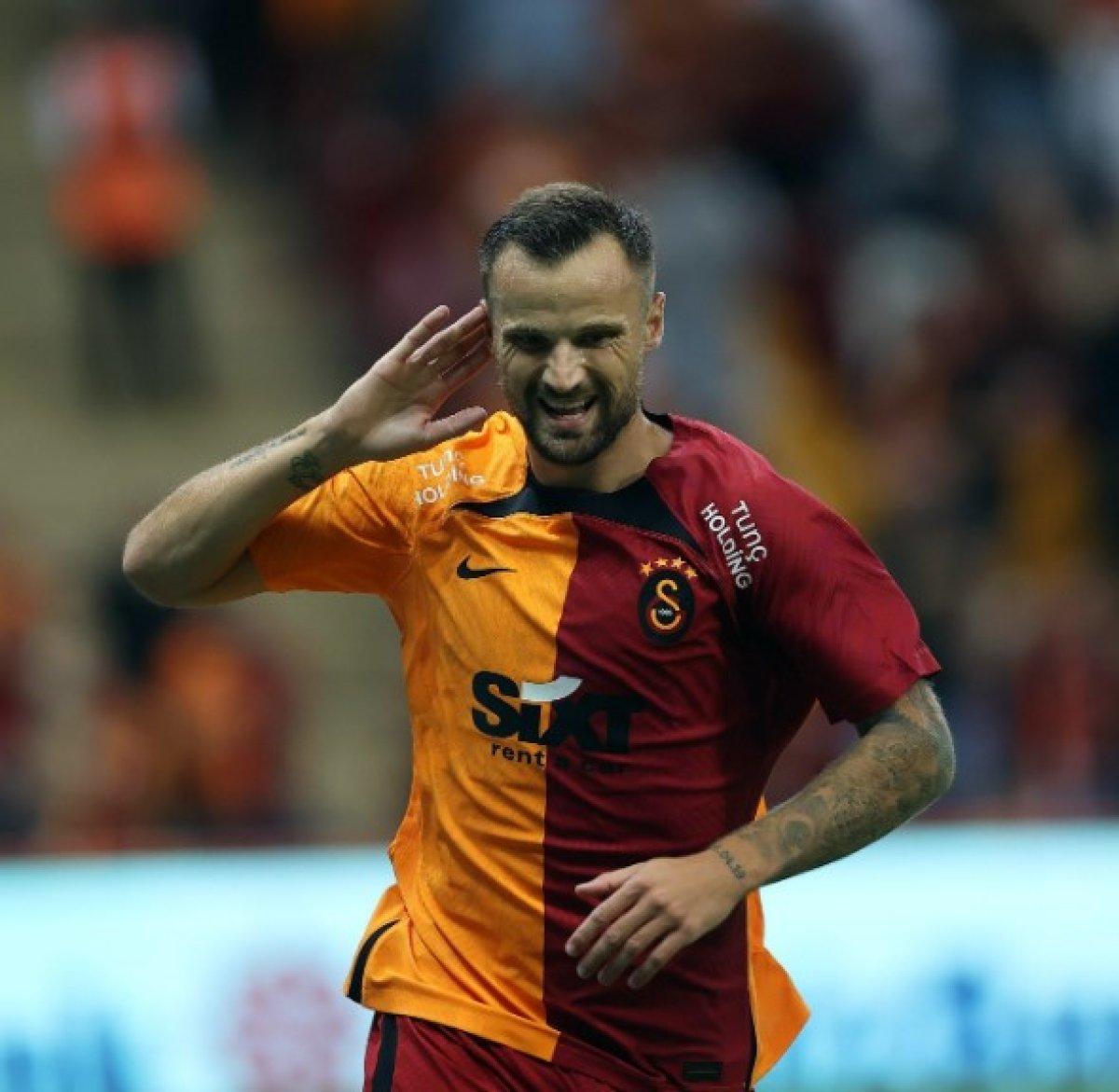 Haris Seferovic'in ilk şutu gol oldu