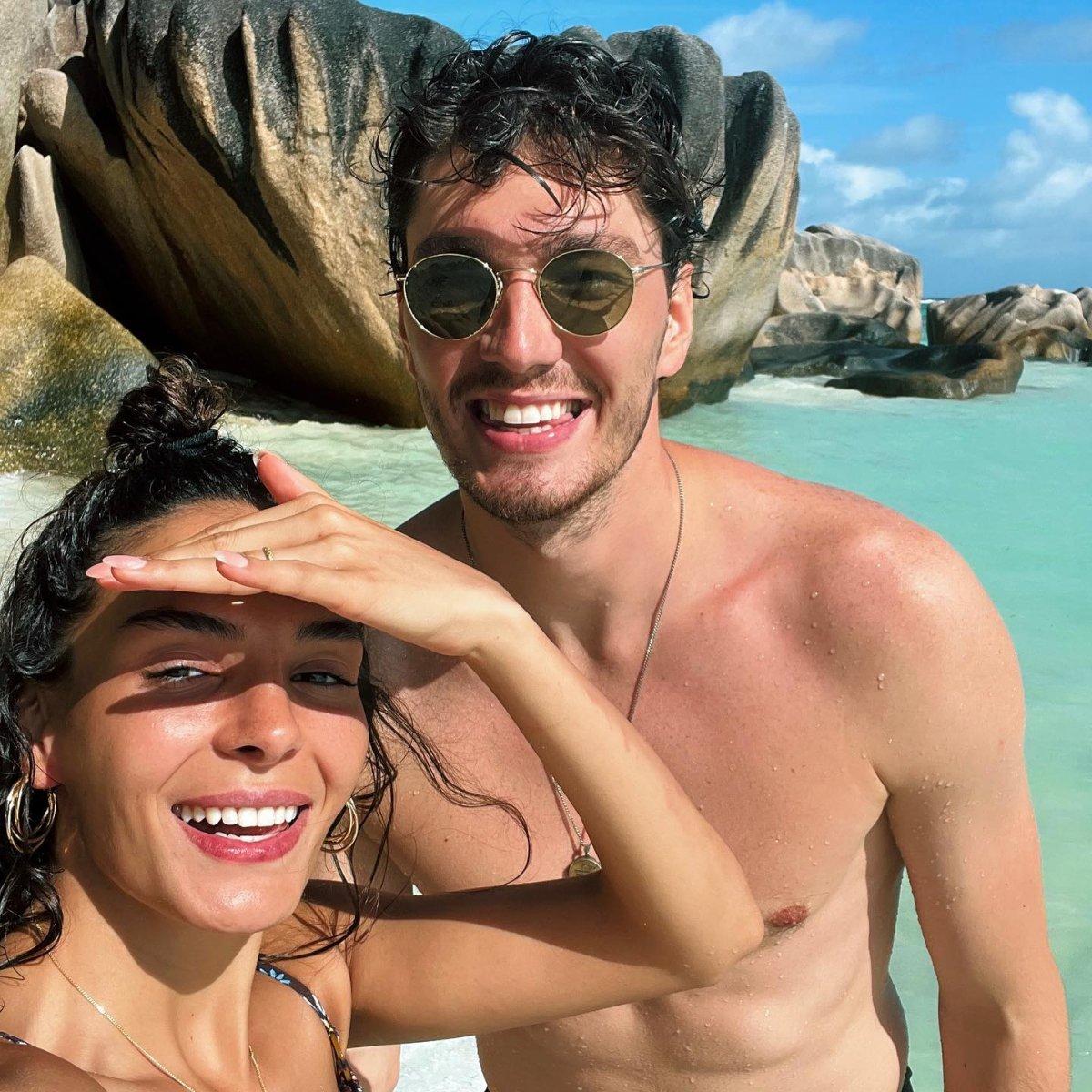 Ebru Şahin'den balayı pozu