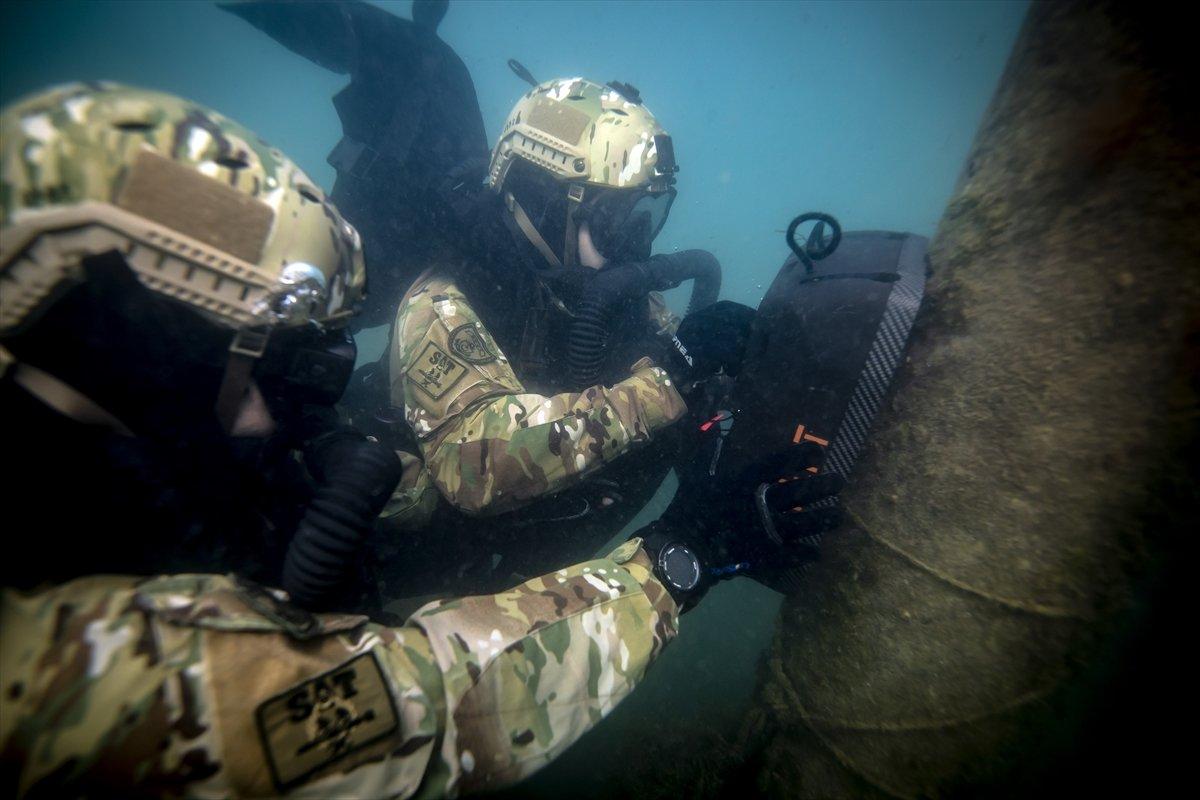 Mavi Vatan'ın korkusuz komandolarının eğitimi görüntülendi