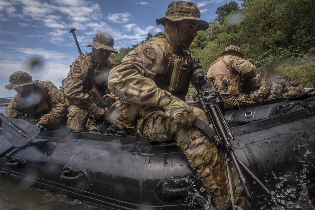 Mavi Vatan'ın korkusuz komandolarının eğitimi görüntülendi
