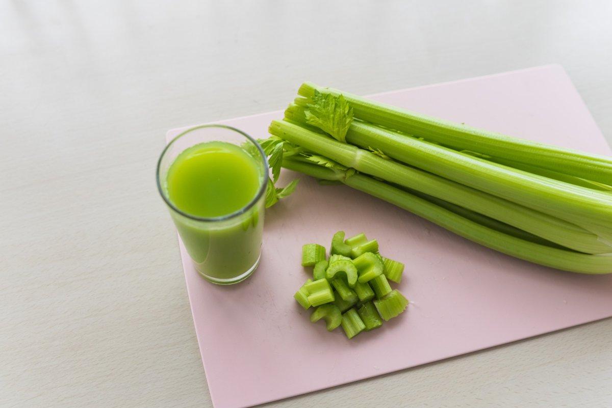 Vücuttaki su tutulmasını azaltan en iyi 12 gıda