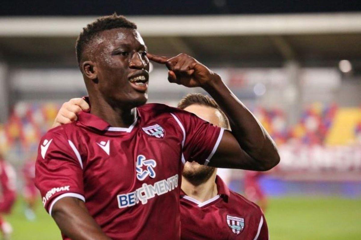 Beşiktaş Philippe Keny'yi alıyor