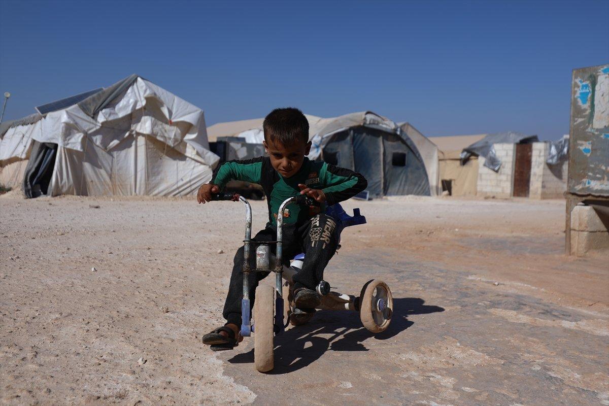 İdlib'de siviller kavurucu sıcaklardan olumsuz etkileniyor