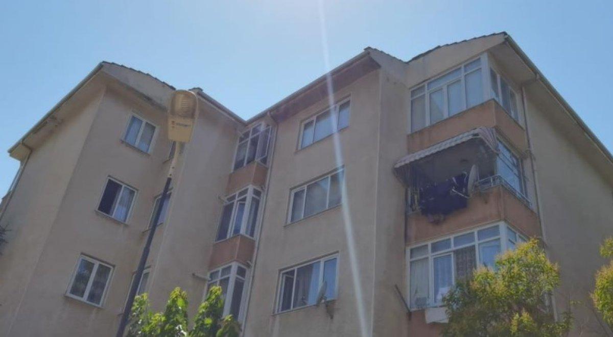 Bursa'da 1 yaşındaki bebek, beşinci kattaki balkondan düştü