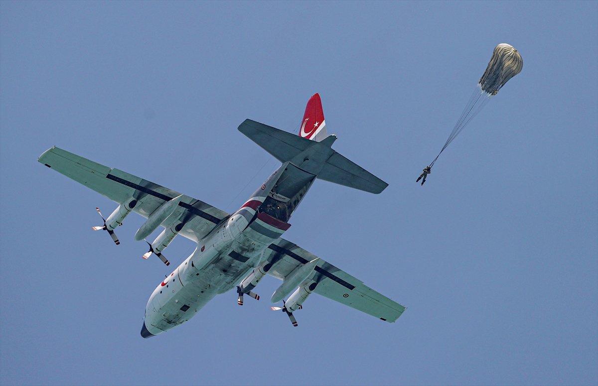 Mavi Vatan'ın korkusuz komandolarının eğitimi görüntülendi