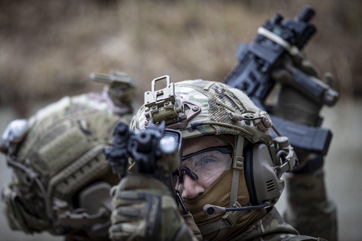 Mavi Vatan'ın korkusuz komandolarının eğitimi görüntülendi