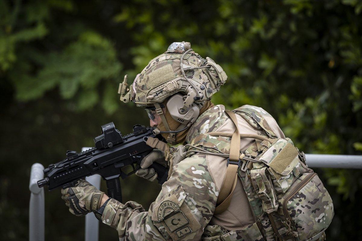 Mavi Vatan'ın korkusuz komandolarının eğitimi görüntülendi