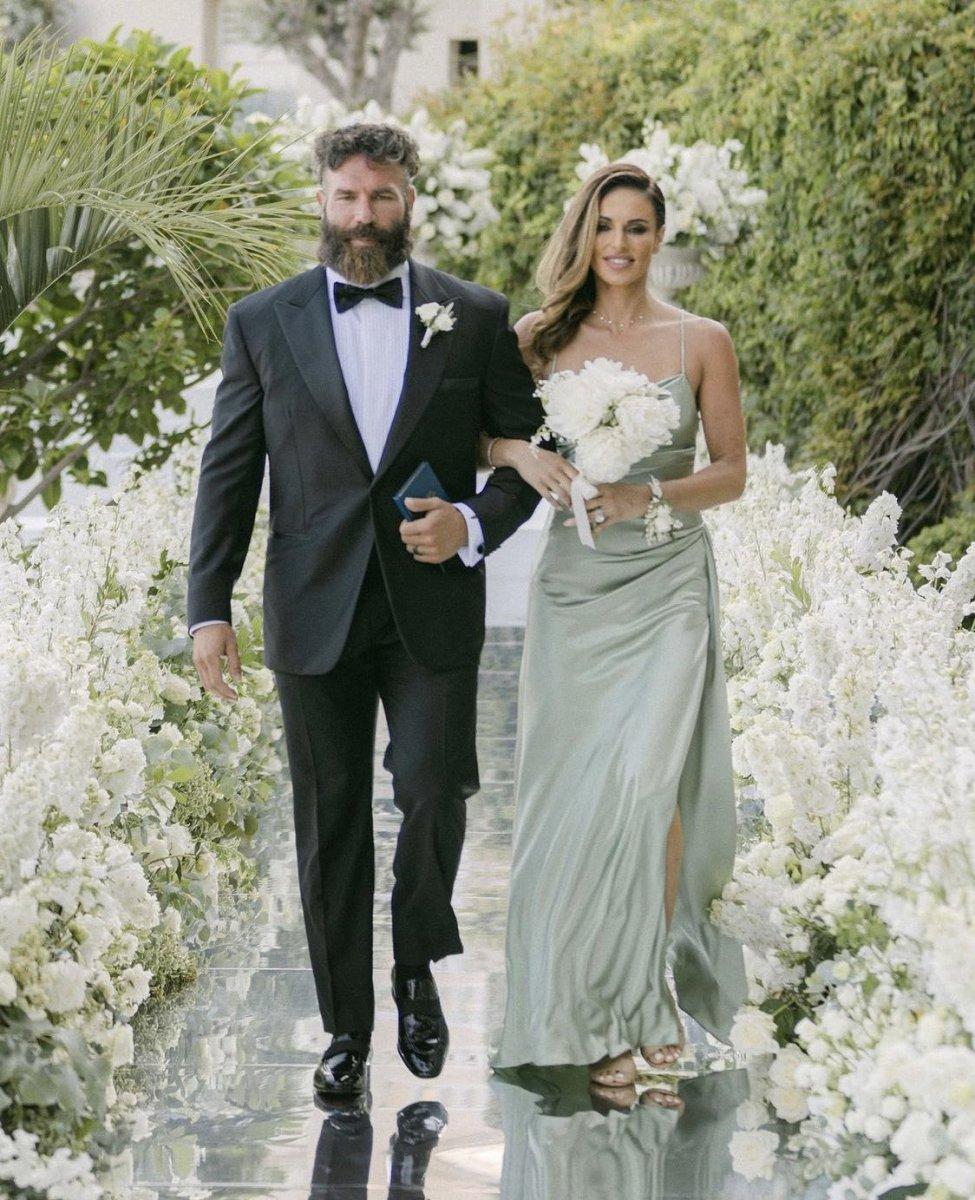 Dan Bilzerian, yaptığı paylaşımla hayranlarını ikiye böldü