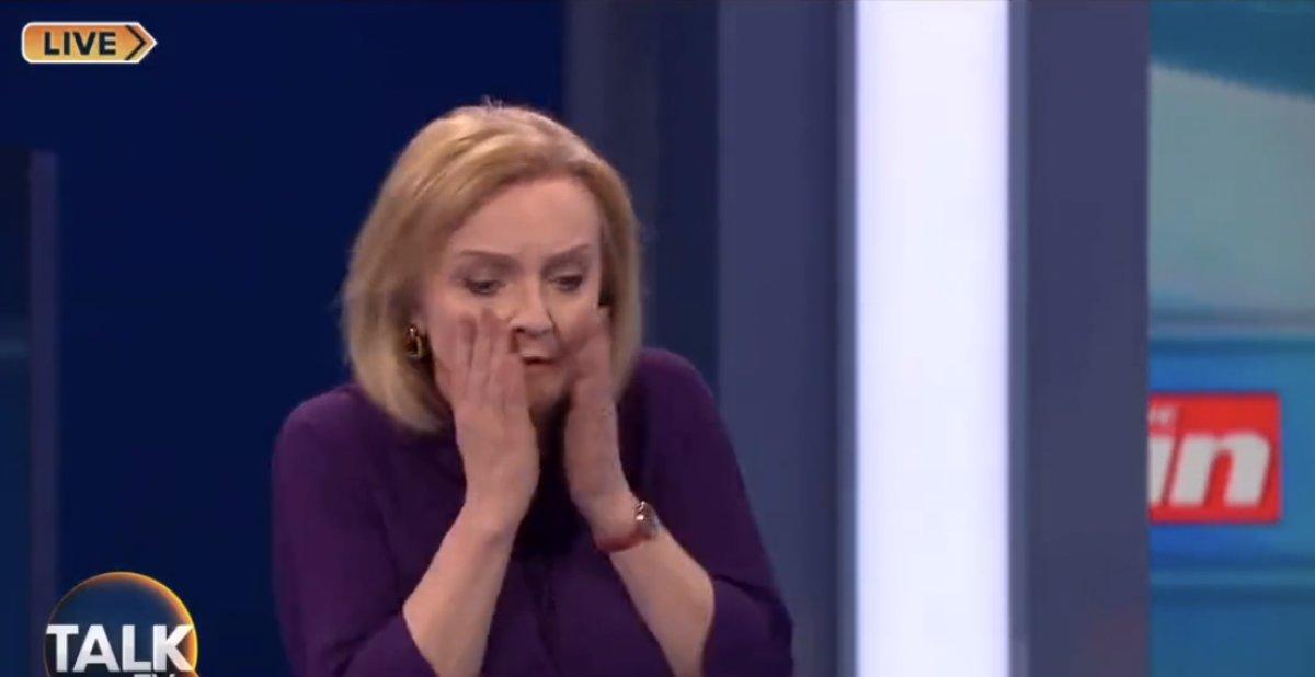 İngiltere'de başbakanlık maratonu: Moderatör bayıldı