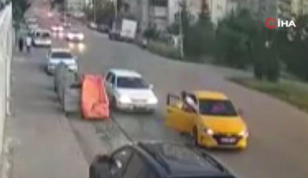 Ankara’da bir sürücüye ailesinin yanında darp