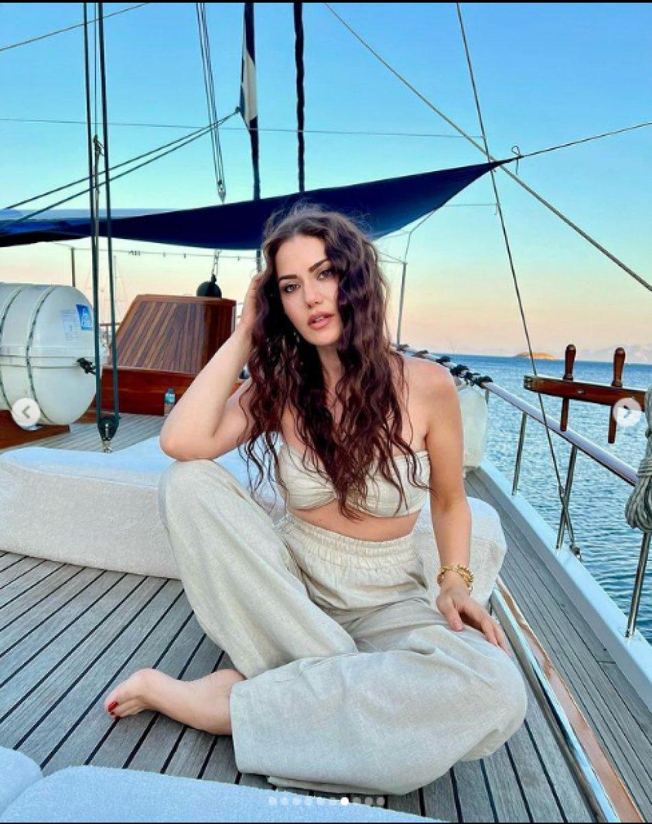 Fahriye Evcen, Rusya'dan dönen Burak Özçivit'le tatilde