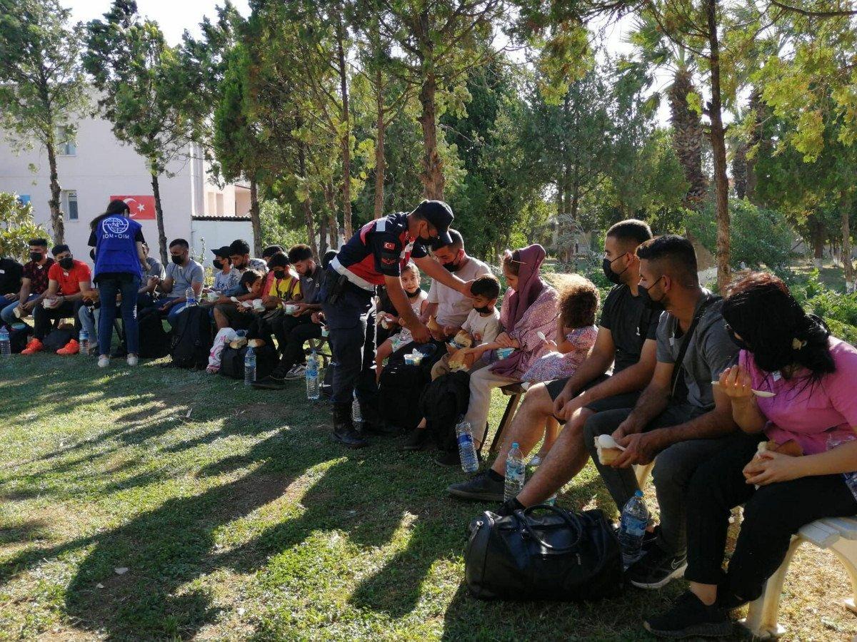 İzmir’de 278 göçmen yakalandı, 4 organizatör tutuklandı