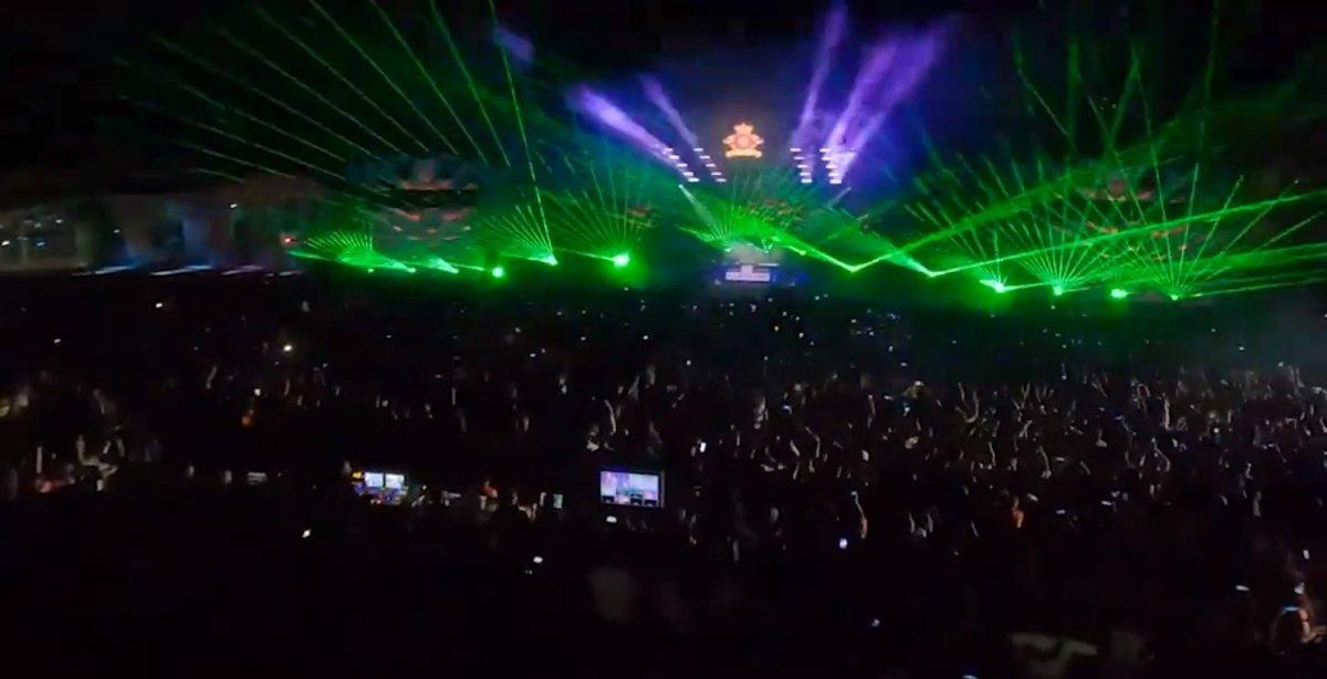 Doğubayazıt’ta 30 bin kişi konserde eğlendi