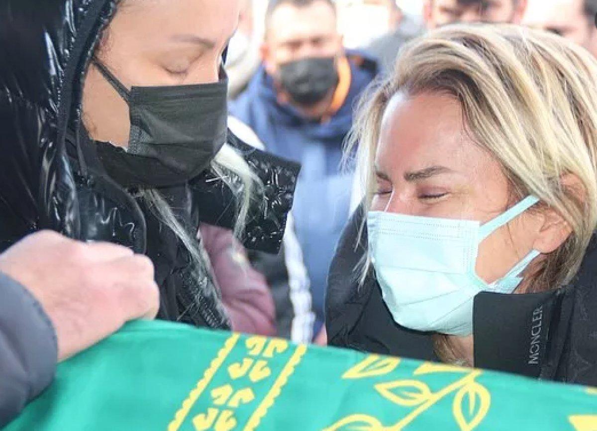 Ece Erken, tehdit mesajlarına karşı korumasız gezdiğini söyledi