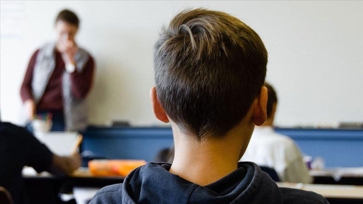 AYM'den zorunlu din kültürü ve ahlak bilgisi dersi kararı