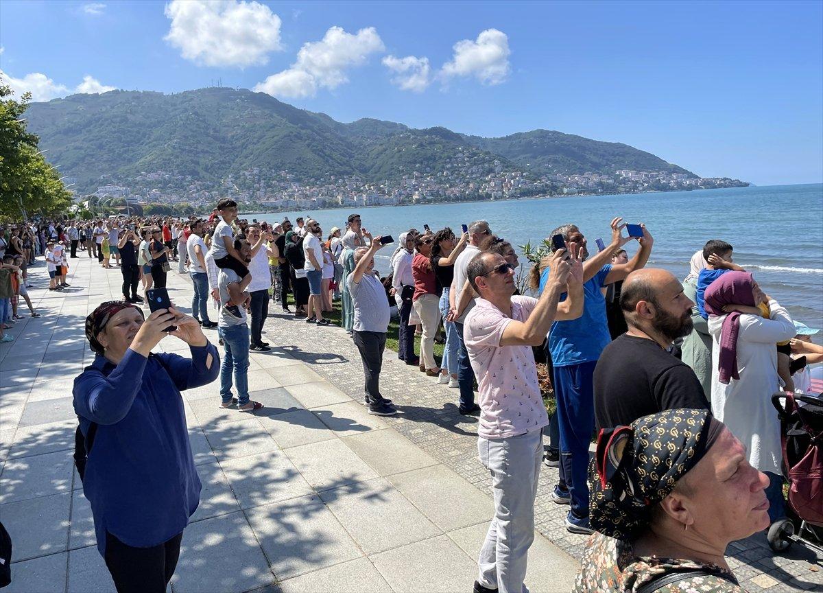 Karadeniz'de SOLOTÜRK rüzgarı