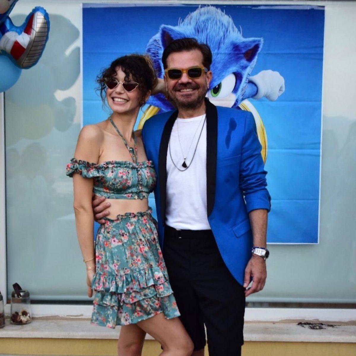 Kenan Doğulu’dan romantik evlilik yıl dönümü paylaşımı