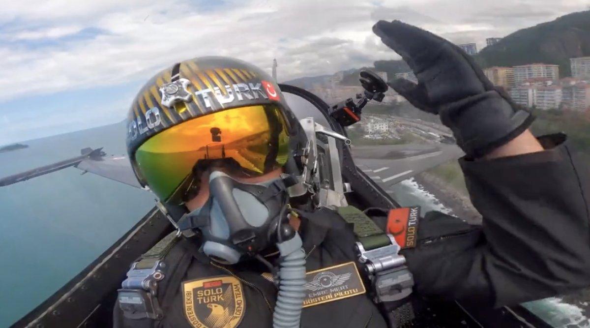 Karadeniz'de SOLOTÜRK rüzgarı