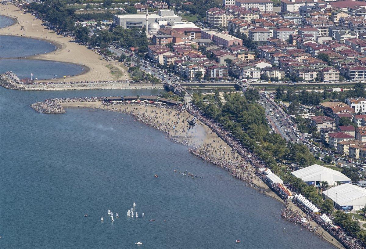 Karadeniz'de SOLOTÜRK rüzgarı