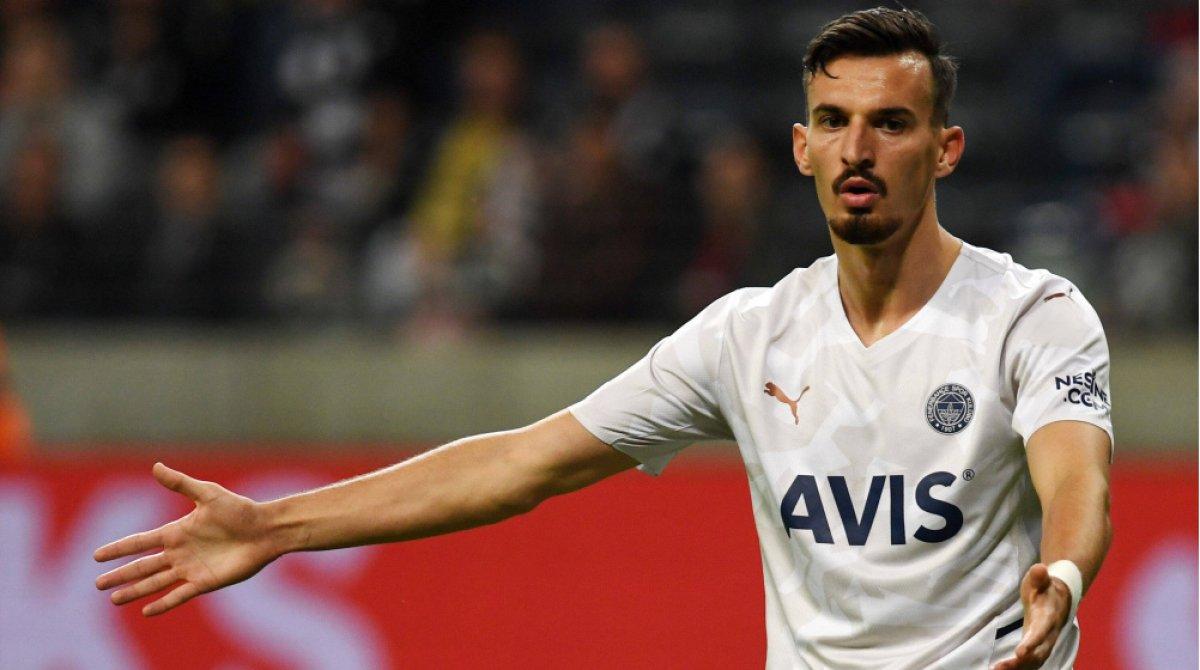 Serdar Dursun Fenerbahçe'den ayrılmak istiyor